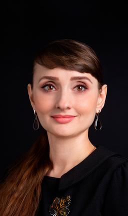 Офелия Айн