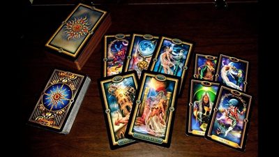 Таро на работу и карьеру: как узнать о профессиональном росте