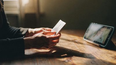 Онлайн-консультация таролога по видеосвязи, расклад карт таро и каталог экспертов Aura7